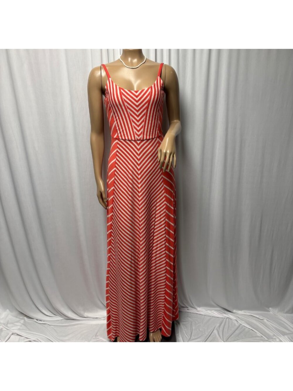 Maurices Sleeveless Maxi Dress Size Medium Coral White Chevron Stripe